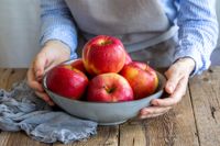 10 Amazing Health Benefits of Apples